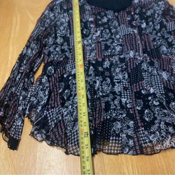 Women’s Coldwater Creek black , white, chiffon shell blouse,size M - Picture 10 of 10